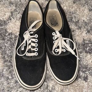 Women’s Black and white vans